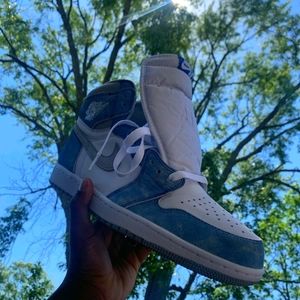 Nike Hyper Royal 1's